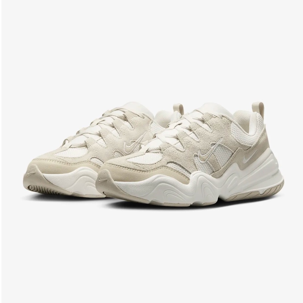 Nike Tech Hera